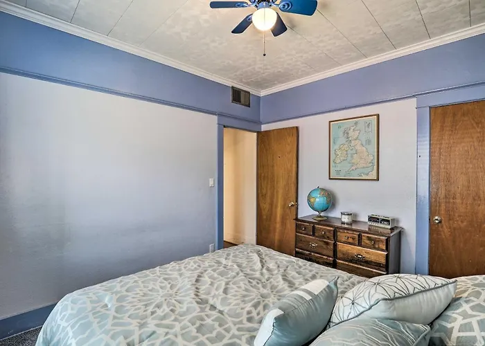 Holiday home Lots Of Parking & Only 2 Steps Into The Back Door! Bisbee